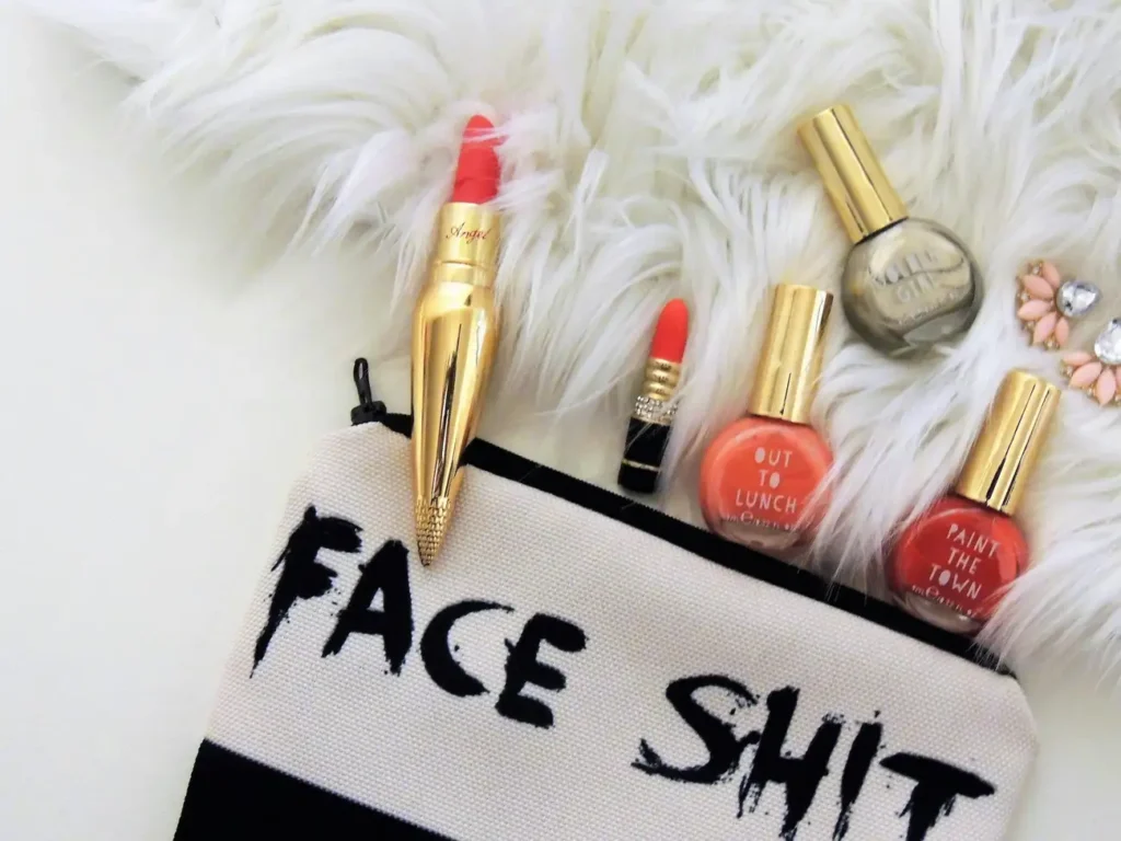 5 dicas para combinar batom e esmalte como uma profissional?