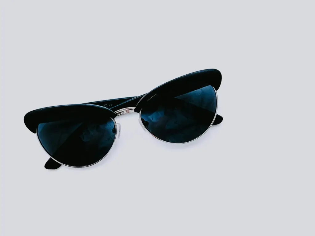 Como criar banheiros preto e branco elegantes em casa?