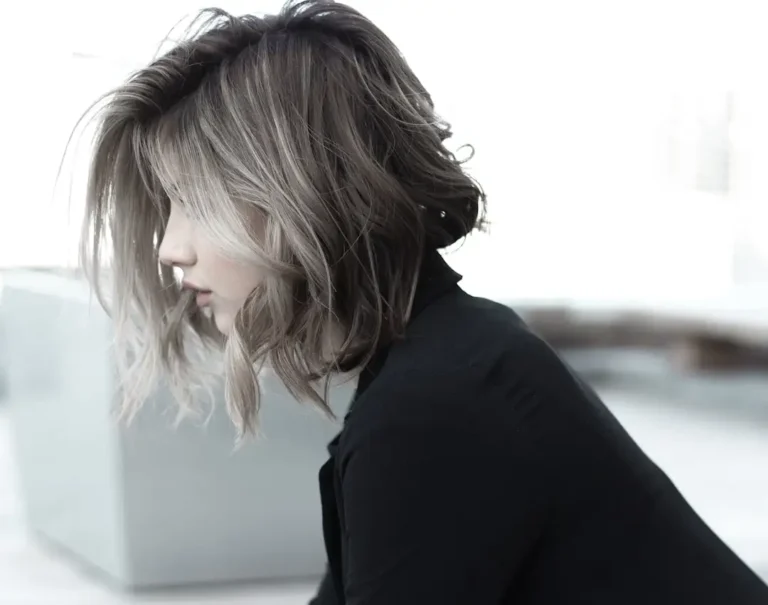 Como cuidar do cabelo descolorido sem danificá-lo?