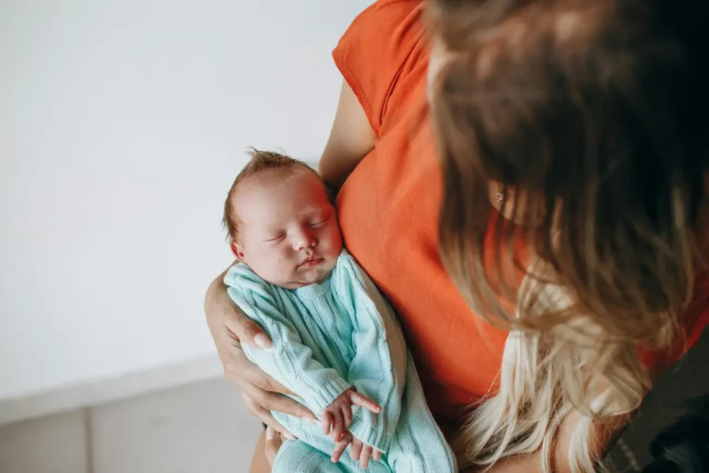 O que fazer para o cabelo do bebê crescer forte e saudável?