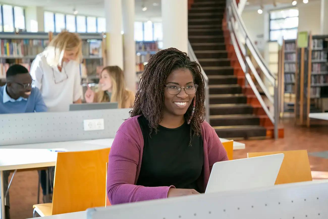 O que você encontra na Biblioteca Virtual da Unesco Online?