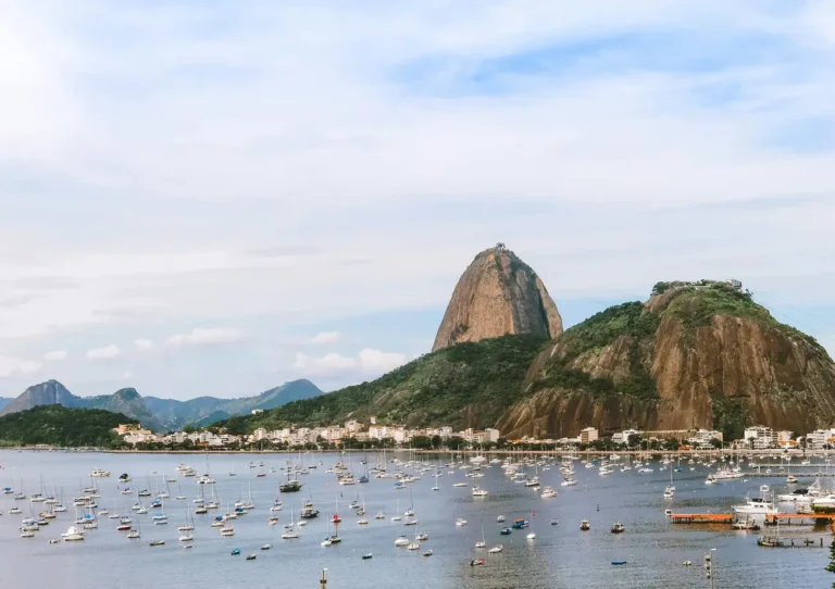 Quais são as 10 placas mais incríveis pelo Brasil?