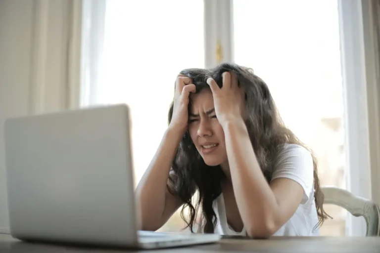 Quais são os 10 principais problemas que o estresse causa às mulheres?