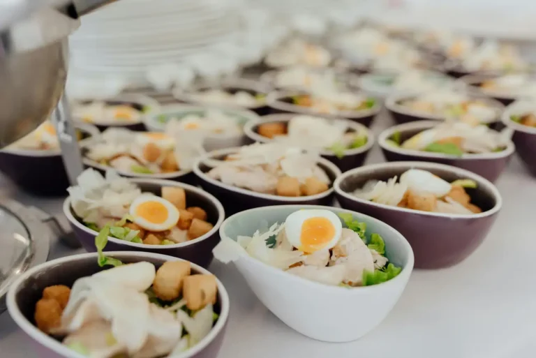 Quantas calorias posso economizar em minha salada?