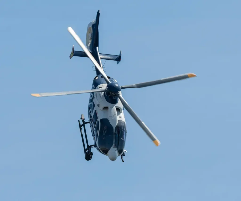 Que causas podem ter levado ao trágico acidente de avião no Paquistão?