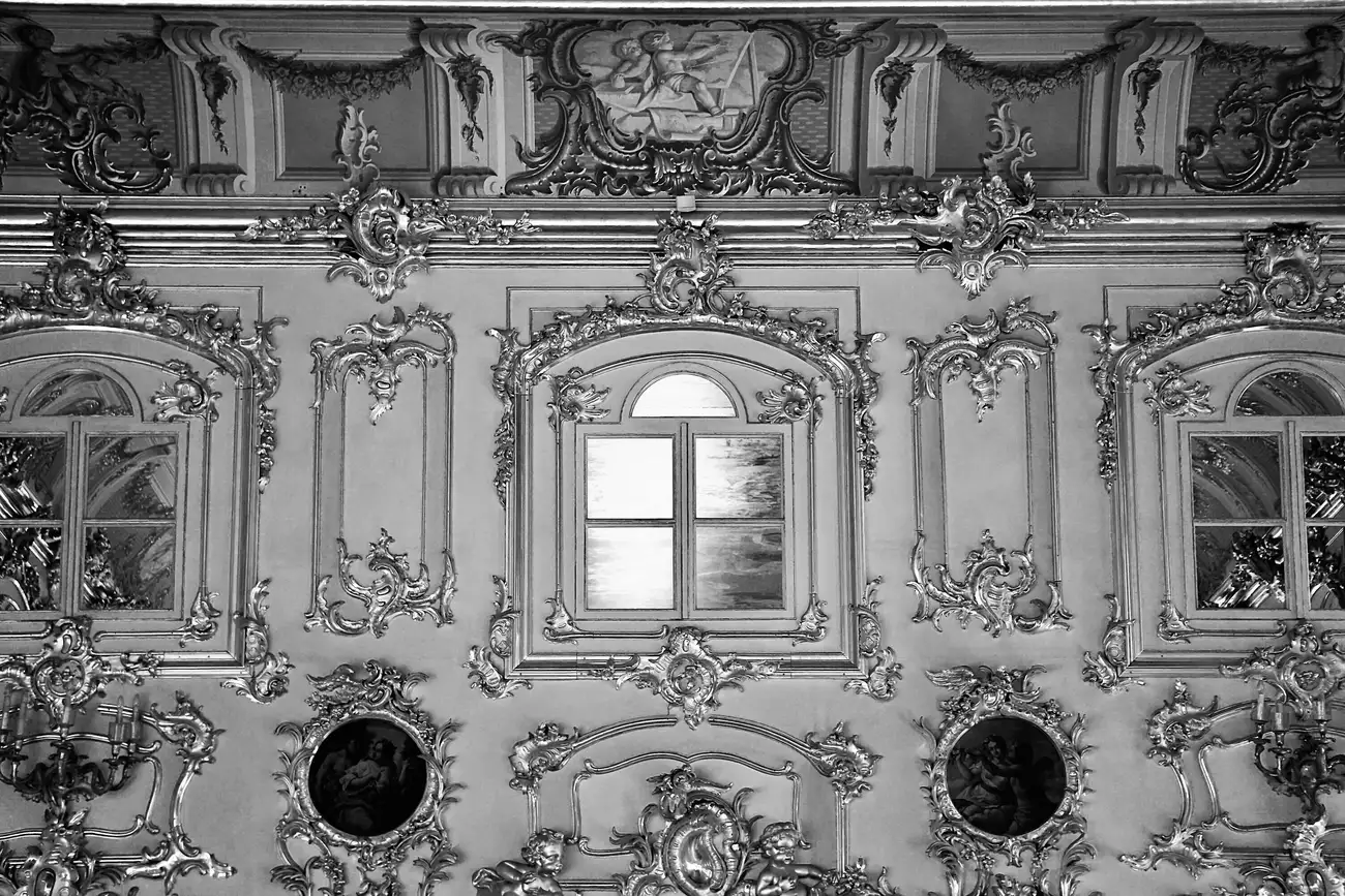 Como Acrescentar Arte às Minhas Paredes com Esculturas?
