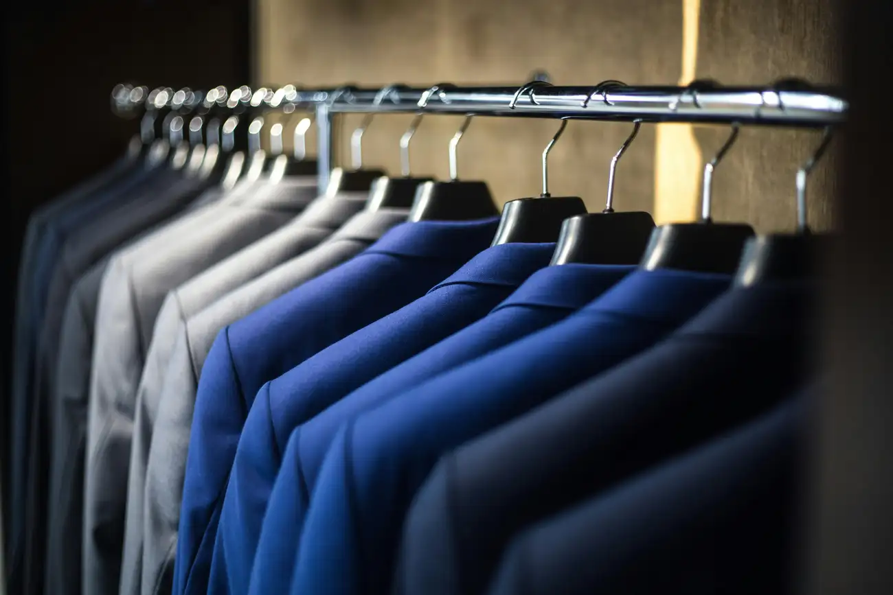 Como Arrumar o Guarda-Roupa de uma Vez por Todas?