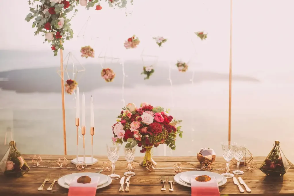 Como Criar uma Decoração com TNT para Casamento Inesquecível?