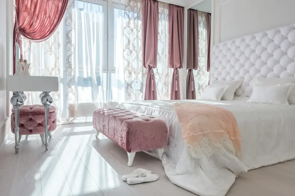 Como Escolher a Cortina de Trilho Perfeita para o Seu Quarto?