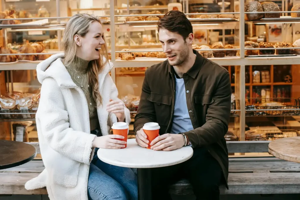 Como Fazer uma Conversa Irresistível no Primeiro Encontro?