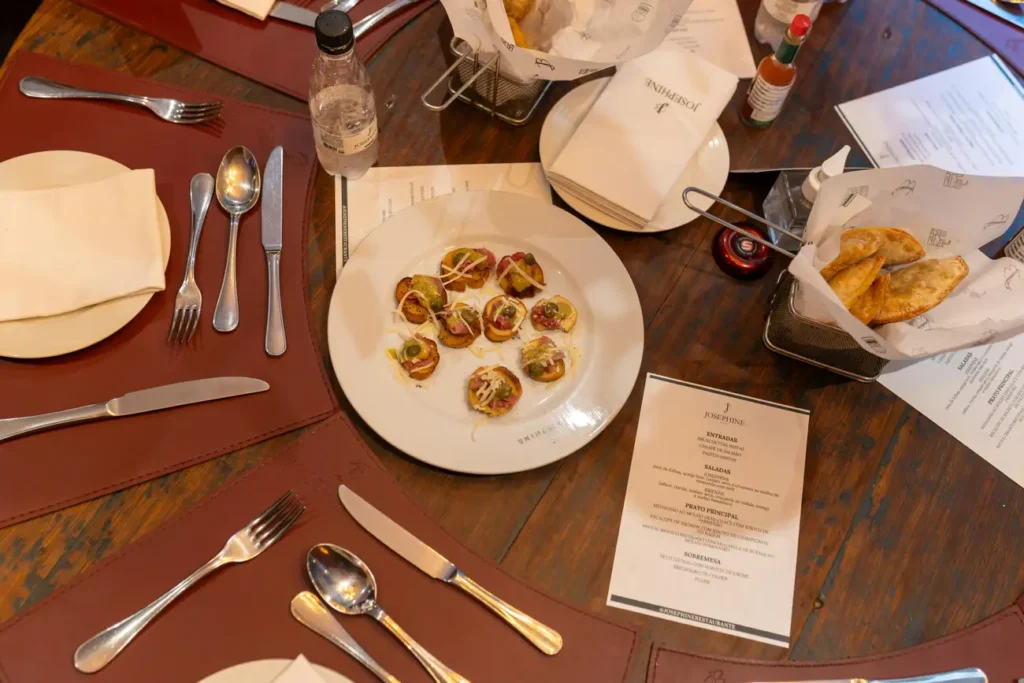Como Planejar um Jantar de Aniversário Inesquecível?