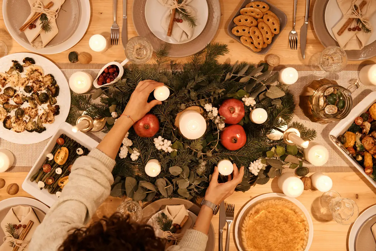 Como criar uma decoração linda com velas para o Natal?