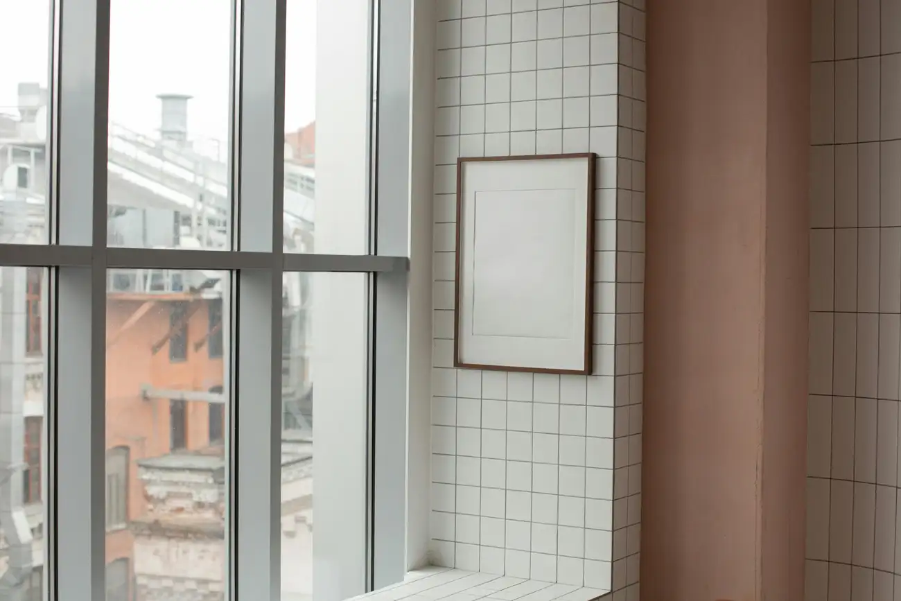 Como decorar ambientes com painel de fotos de forma criativa?
