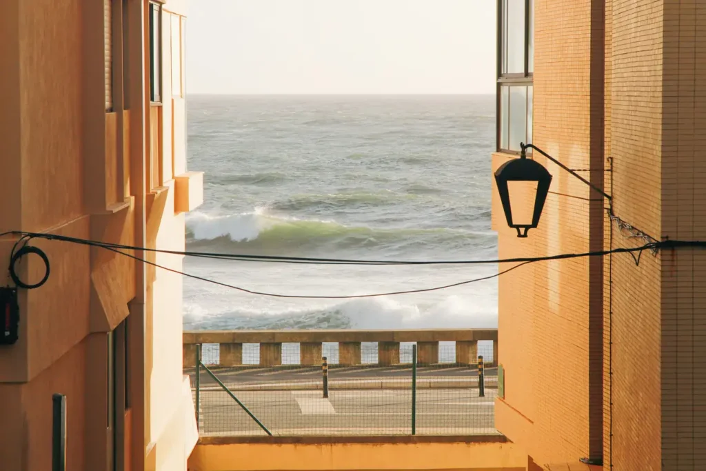 Como decorar uma casa de praia de forma atraente?