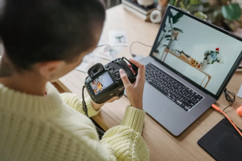 Como enviar fotos no WhatsApp pelo PC?