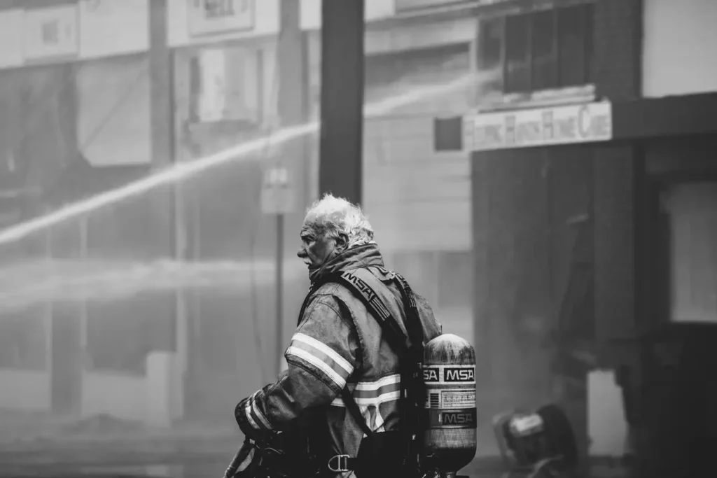 Quais são os desafios de ser um bombeiro voluntário?