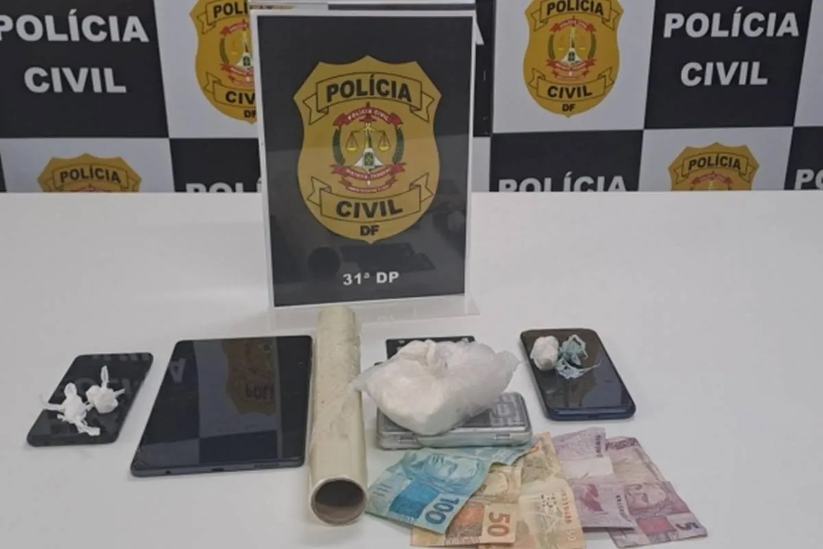 foragido da gangue da favela escondia drogas dentro da fralda da filha 86f81b0e