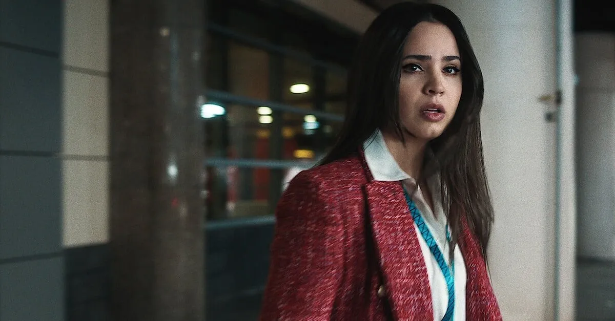 por que esta atriz de bagagem de risco parece t o familiar 9bbd987d