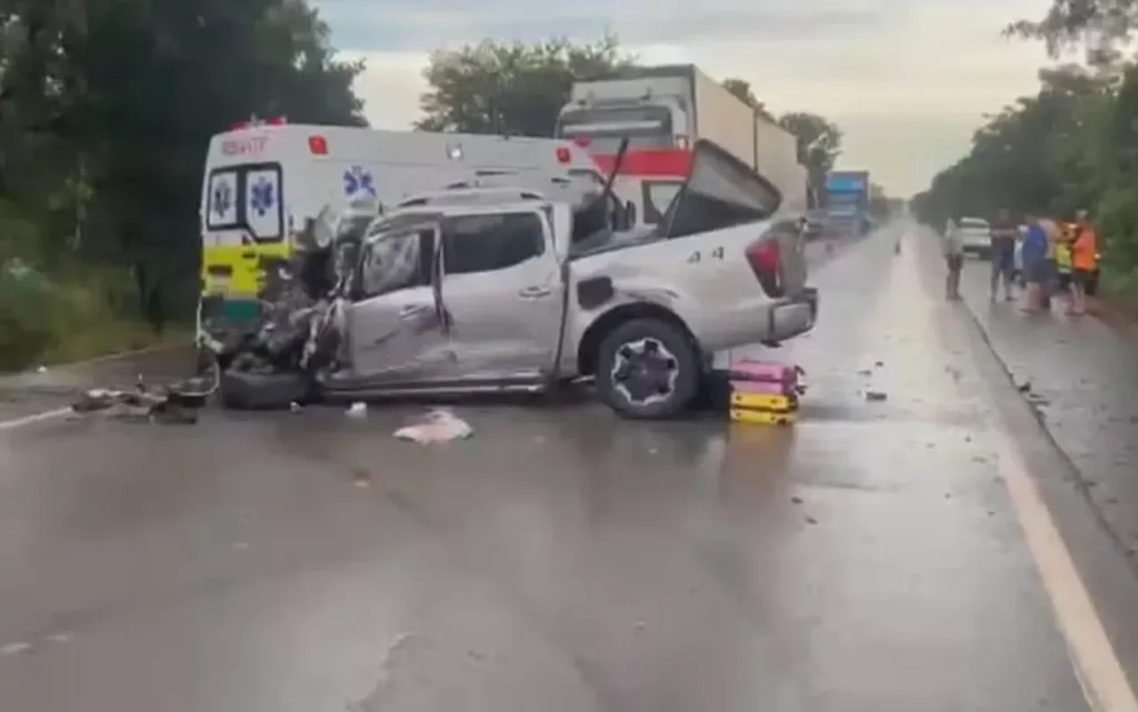 Acidente mata casal e criança em GO; velocímetro travou em 163 km/h